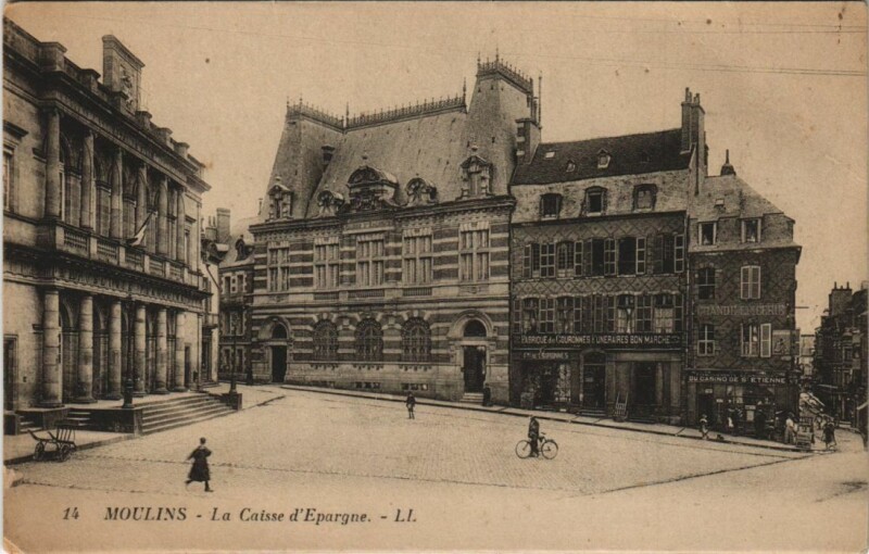 Carte postale ancienne Moulins la Caisse d'Epargne à Moulins