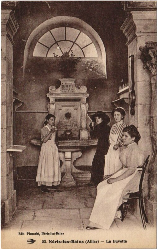 Carte postale ancienne Neris les Bains La Buvette
