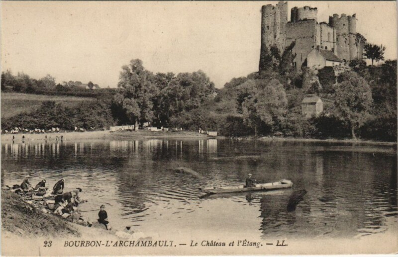 Carte postale ancienne Bourbon-l'Archambault Le Chateau et l'Etang à Bourbon-l'Archambault