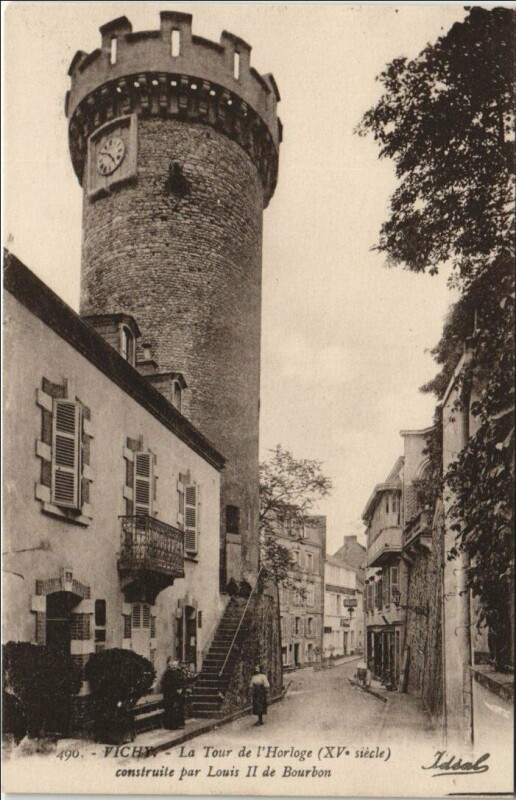 Carte postale ancienne Vichy Tour de l'Horloge à Vichy