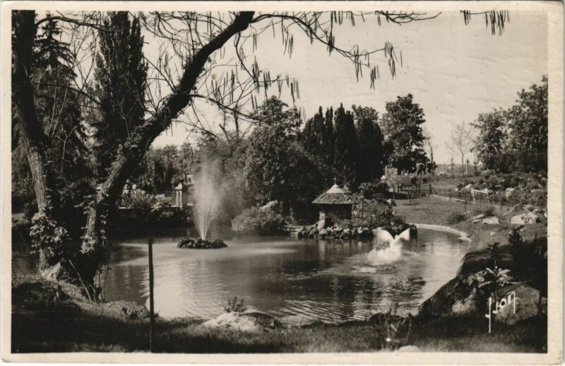 Carte postale ancienne Vichy Le Parc à Vichy