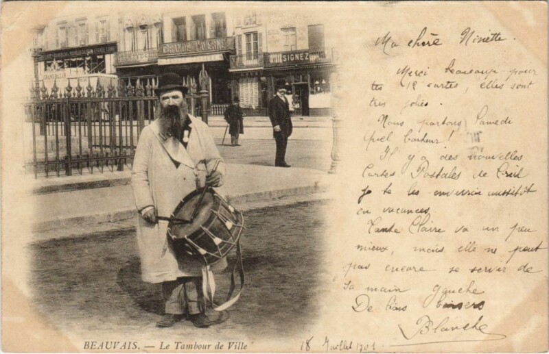 Carte postale ancienne Beauvais Le Tambour de Ville à Beauvais