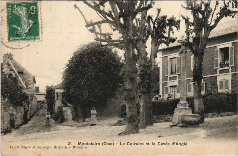 Carte postale ancienne Montataire Le Calvaire et la Cavee d'Angie à Montataire