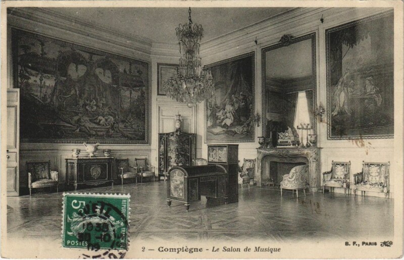 Carte postale ancienne Compiegne Le Salon de Musique