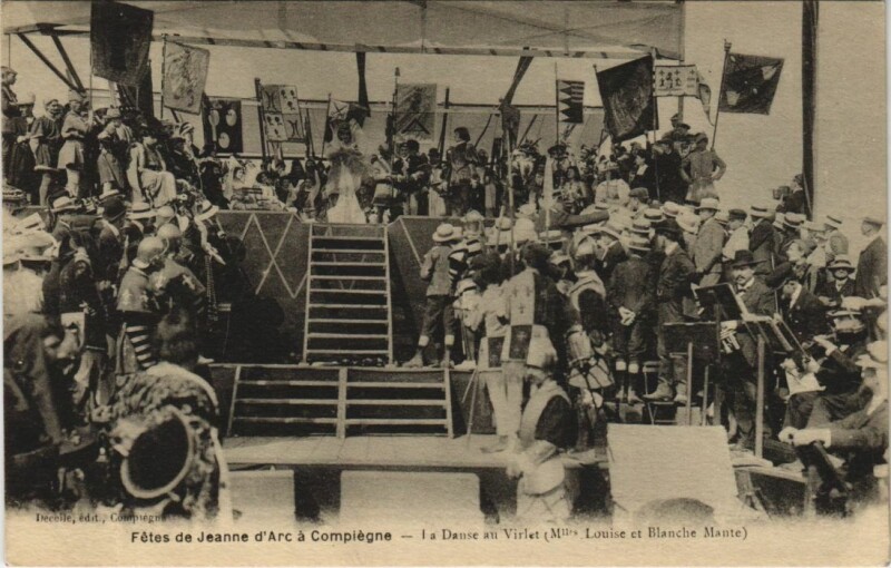 Carte postale ancienne Compiegne Fetes de Jeanne d'Arc - La Danse au Virlet