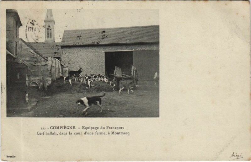 Carte postale ancienne Montmacq Compiegne - Cour d'une Ferme à Montmacq