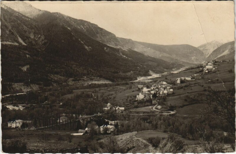 Carte postale ancienne Villars-Colmars et la Vallee du Verdon à Colmars