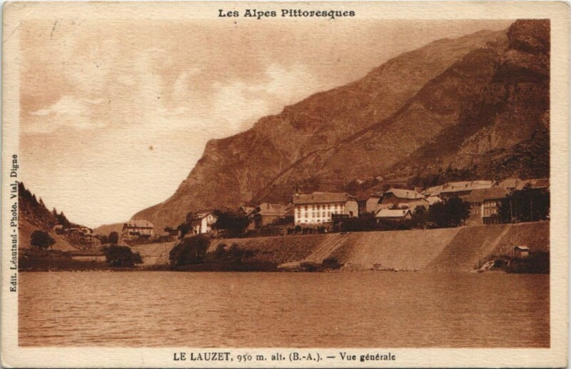 Carte postale ancienne Le Lauzet-Ubaye Le Lauzet - Vue Generale à Auzet