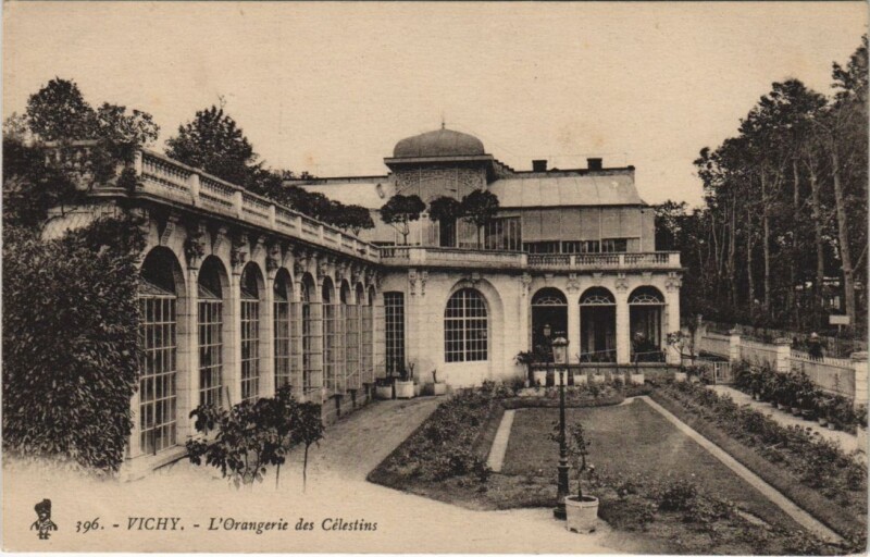 Carte postale ancienne Vichy Orangerie des Celestins à Vichy