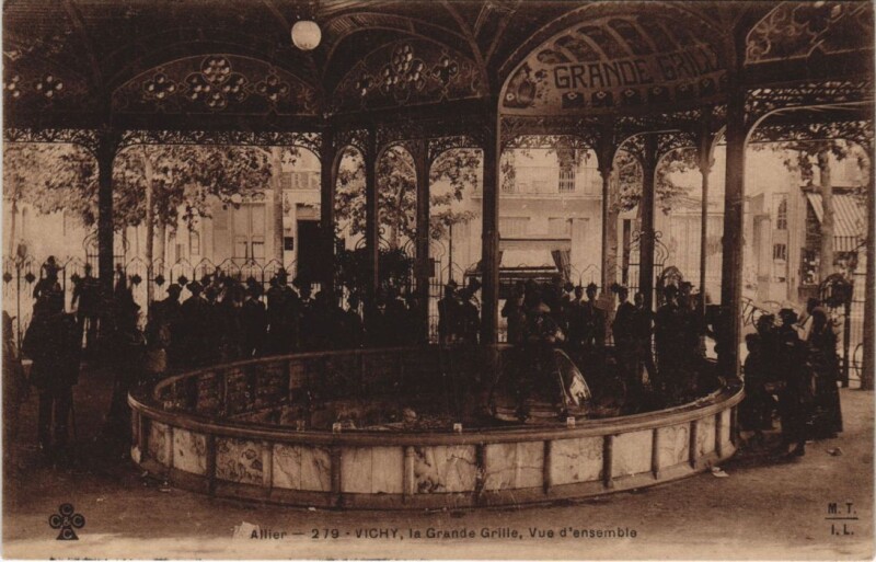 Carte postale ancienne Vichy Grande Grille à Vichy