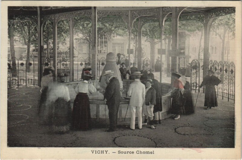Carte postale ancienne Vichy Source Chomel à Vichy
