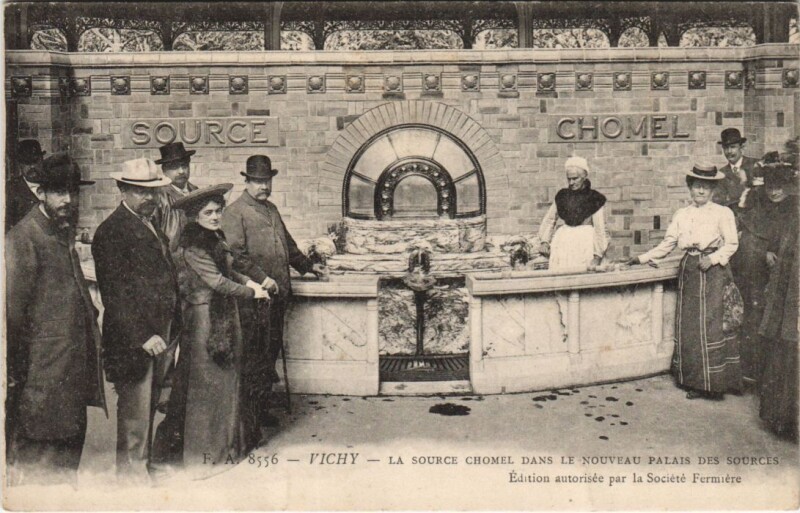 Carte postale ancienne Vichy Source Chomel à Vichy