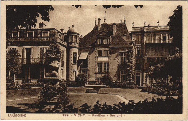 Carte postale ancienne Vichy Pavillon Sevigne à Vichy