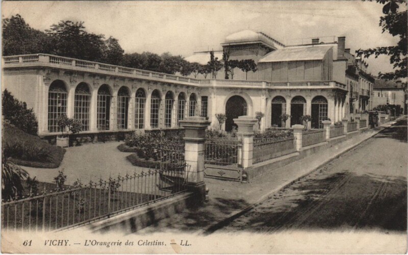Carte postale ancienne Vichy Orangerie des Celestins à Vichy