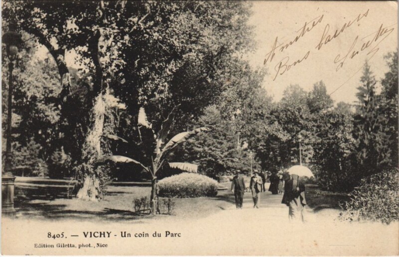 Carte postale ancienne Vichy un Coin du Parc à Vichy