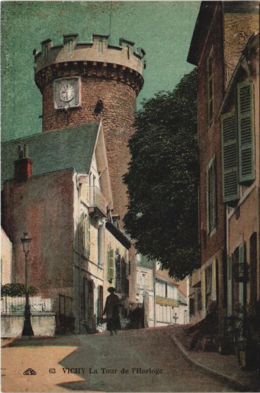Carte postale ancienne Vichy La Tour de l'Horloge à Vichy