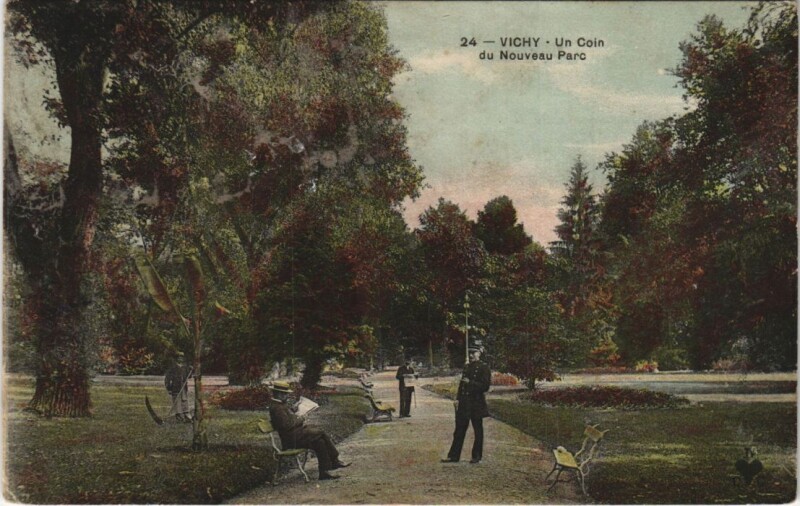 Carte postale ancienne Vichy Un coin du Nouveau Parc à Vichy