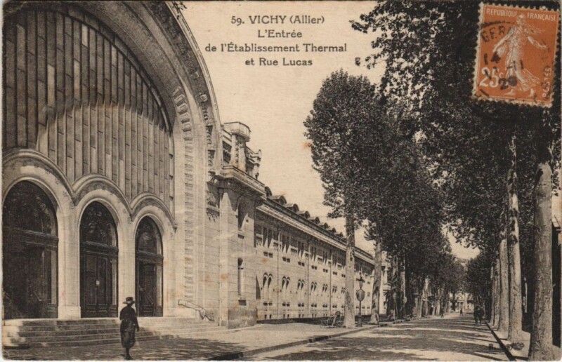 Carte postale ancienne Vichy Etablissement Thermal , Entree à Vichy