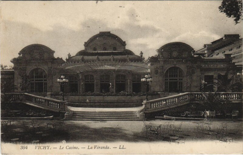 Carte postale ancienne Vichy Le Casino, La Veranda à Vichy