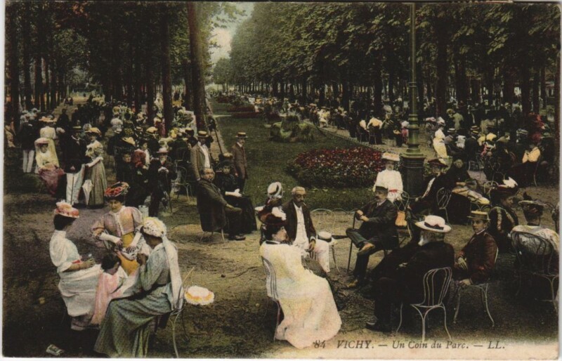 Carte postale ancienne Vichy un Coin du Parc à Vichy