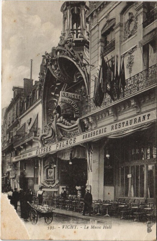 Carte postale ancienne Vichy Le Music Hall à Vichy