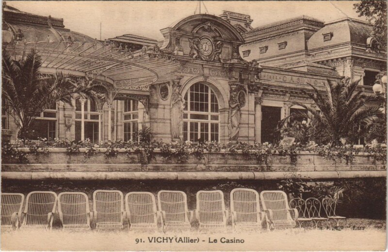 Carte postale ancienne Vichy Le Casino à Vichy