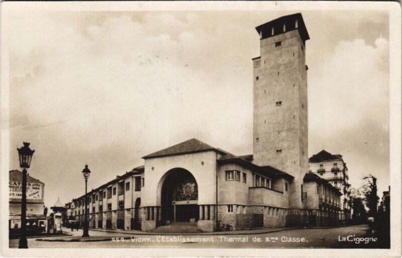 Carte postale ancienne Vichy Etablissement Thermal à Vichy