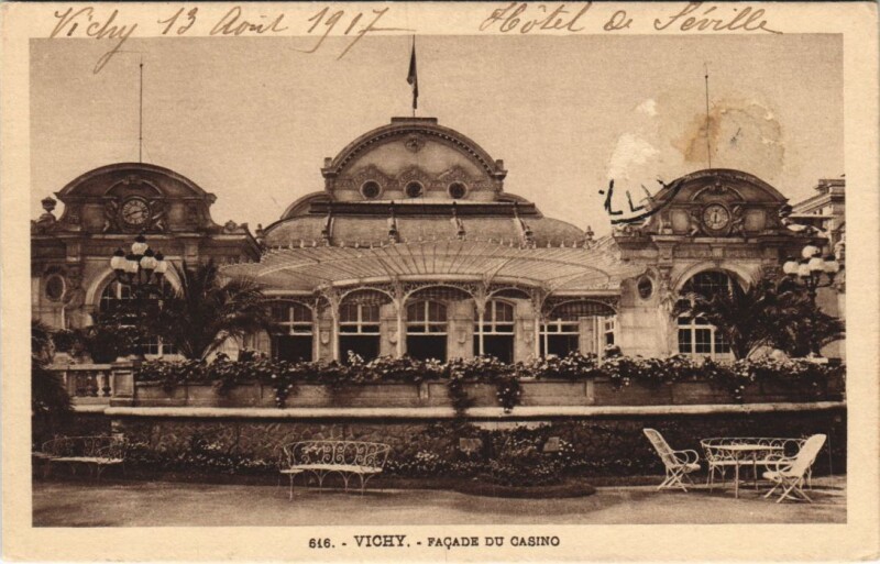 Carte postale ancienne Vichy Facade du Casino à Vichy