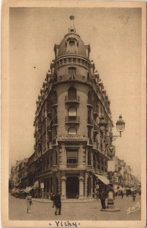 Carte postale ancienne Vichy Hotel Astoria à Vichy