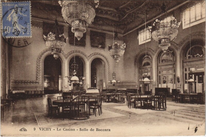 Carte postale ancienne Vichy Le Casino, Salle de Baccara à Vichy