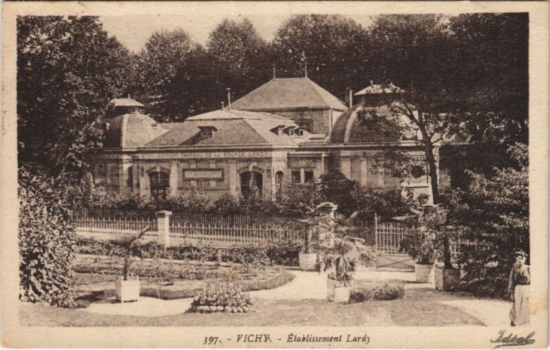 Carte postale ancienne Vichy Etablissement Lardy à Vichy