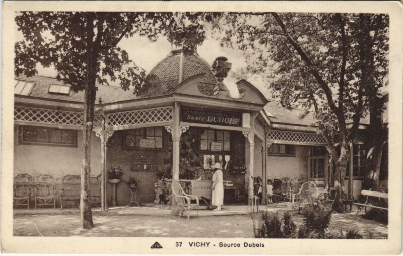 Carte postale ancienne Vichy Source Dubois à Vichy