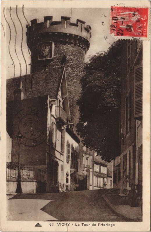 Carte postale ancienne Vichy Tour d'Horloge à Vichy