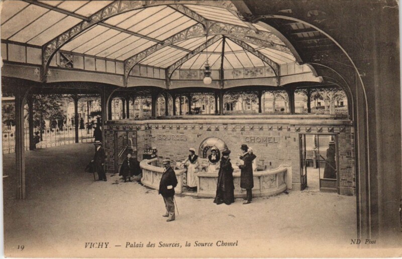 Carte postale ancienne Vichy Source Chomel à Vichy