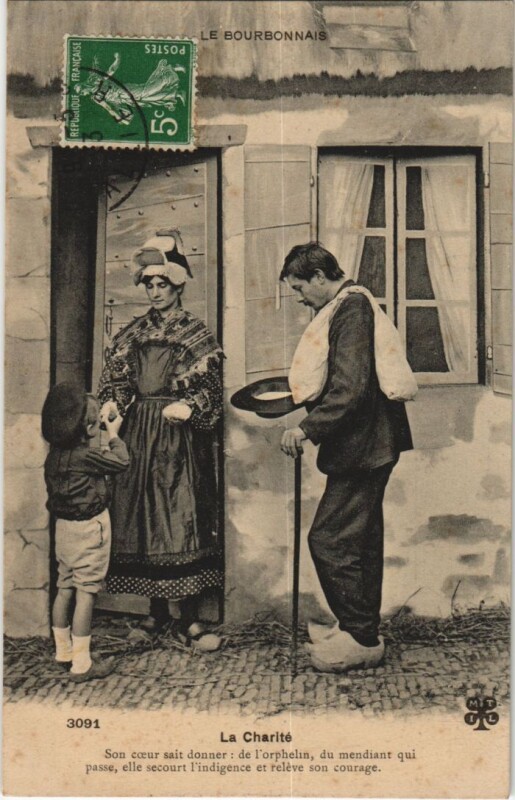 Carte postale ancienne Le Bourbonnais - La Charite