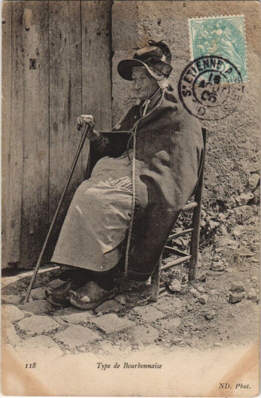 Carte postale ancienne Type de Bourbonnaise