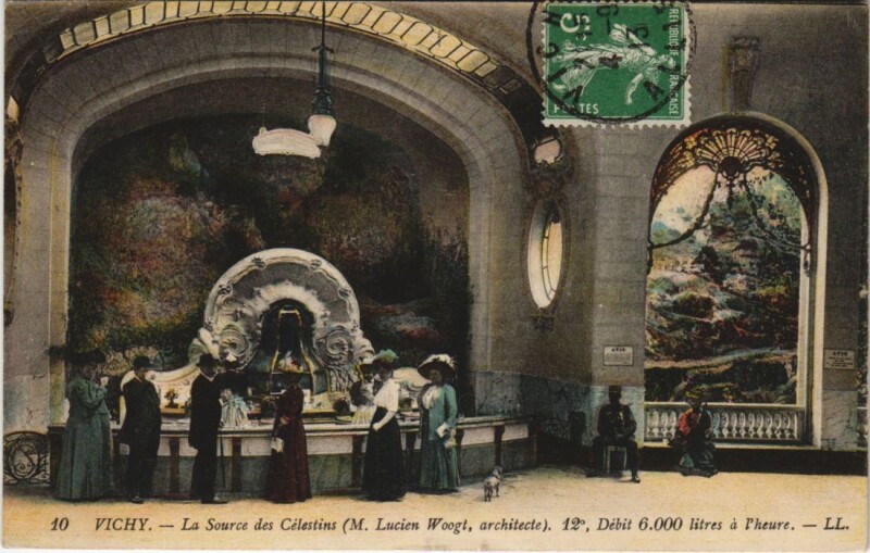 Carte postale ancienne Vichy La Source des Celestins à Vichy