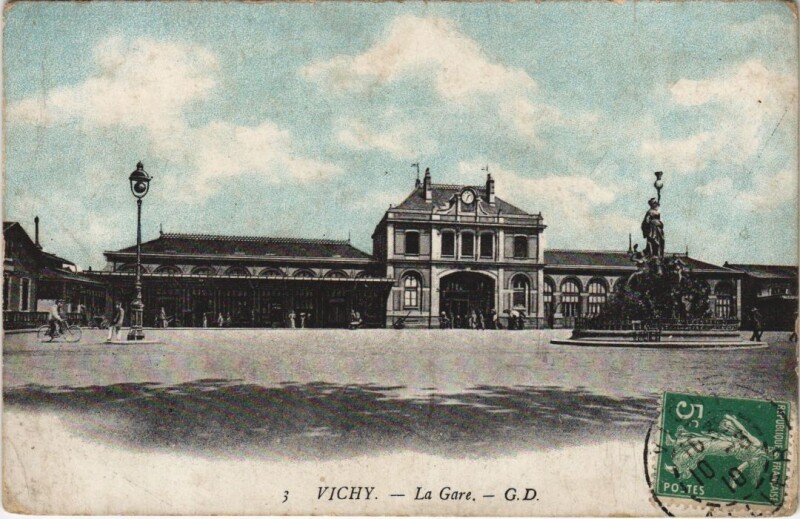 Carte postale ancienne Vichy La Gare à Vichy