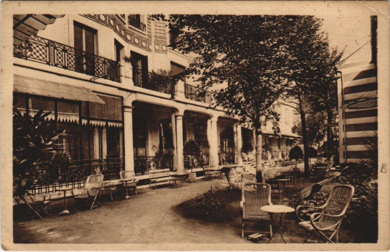 Carte postale ancienne Vichy Hotel Albert I. - Le Jardin à Vichy