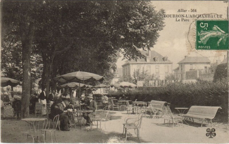 Carte postale ancienne Bourbon-l'Archambault Le Parc à Bourbon-l'Archambault