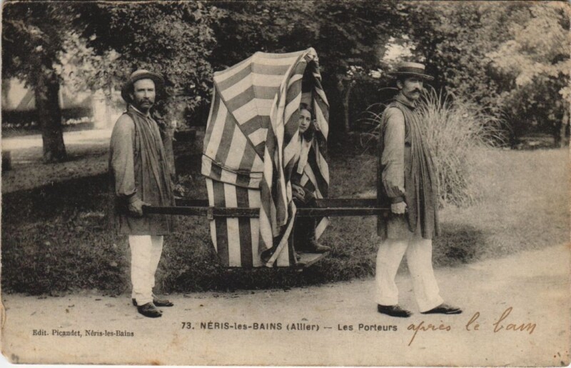 Carte postale ancienne Neris-les-Bains Les Porteurs