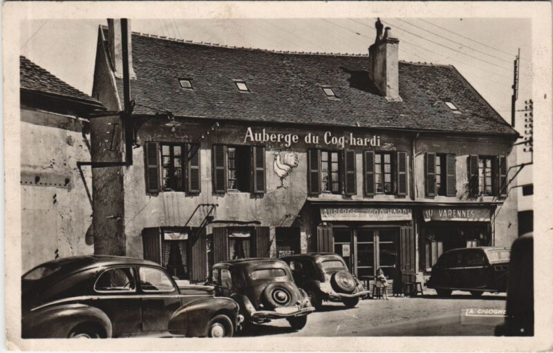 Carte postale ancienne Varennes-sur-Allier Auberge du Coq Hardi à Varennes-sur-Allier