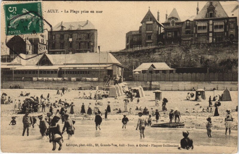 Carte postale ancienne Ault La Plage prise en mer