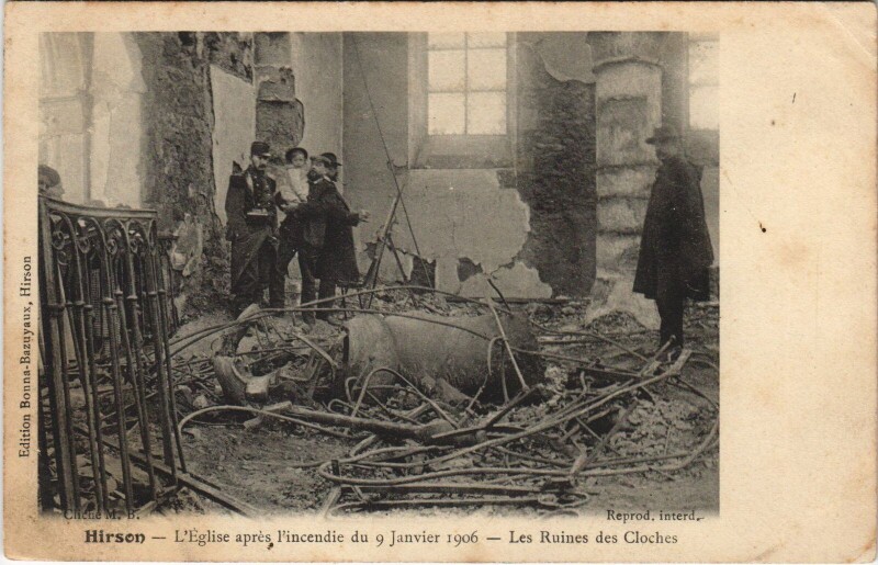 Carte postale ancienne Hirson L'Eglise apres l'incendie du 9 Janvier 1906 à Hirson