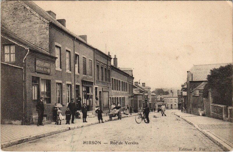 Carte postale ancienne Hirson Rue de Vervins à Hirson