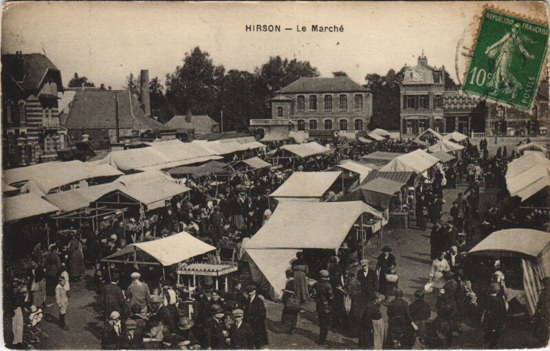 Carte postale ancienne Hirson Le Marche à Hirson