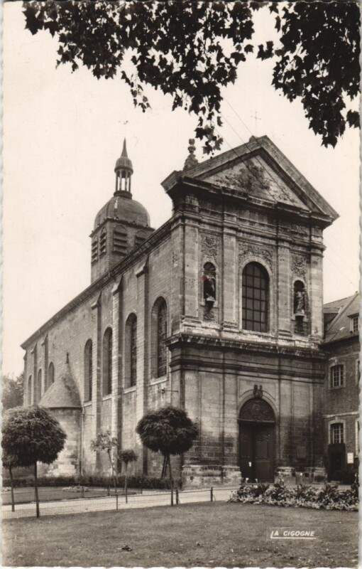 Carte postale ancienne Amiens Eglise Saint-Acheul à Amiens