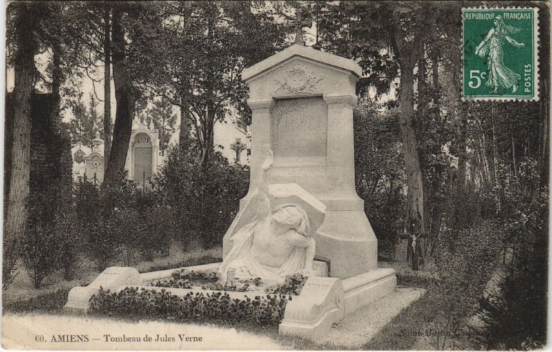 Carte postale ancienne Amiens Tombeau de Jules Verne à Amiens