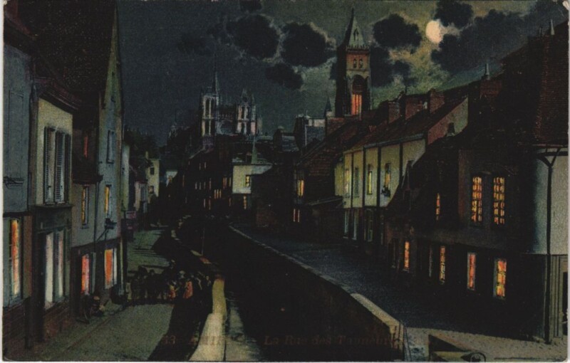 Carte postale ancienne Amiens Rue des Tanneurs par nuit à Amiens