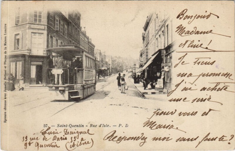 Carte postale ancienne Saint-Quentin Rue d'Isle à Saint-Quentin